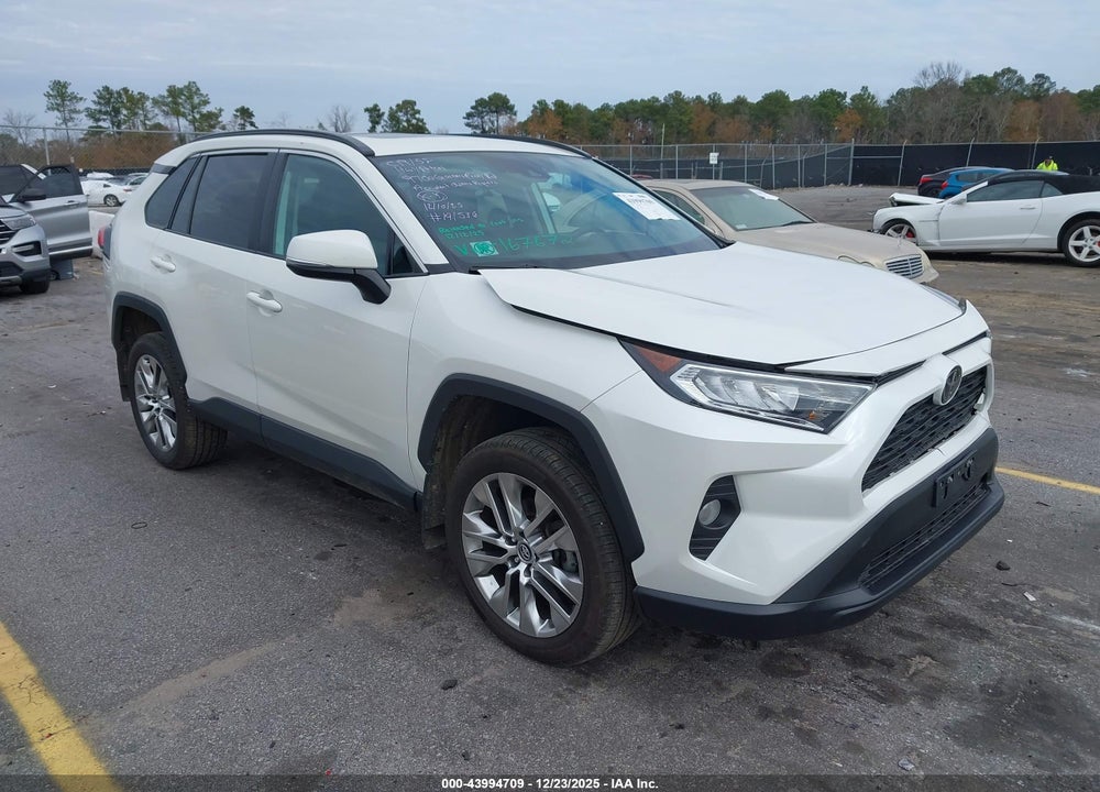 2021 TOYOTA RAV4 XLE PREMIUM VIN: 2T3A1RFV1MW167672