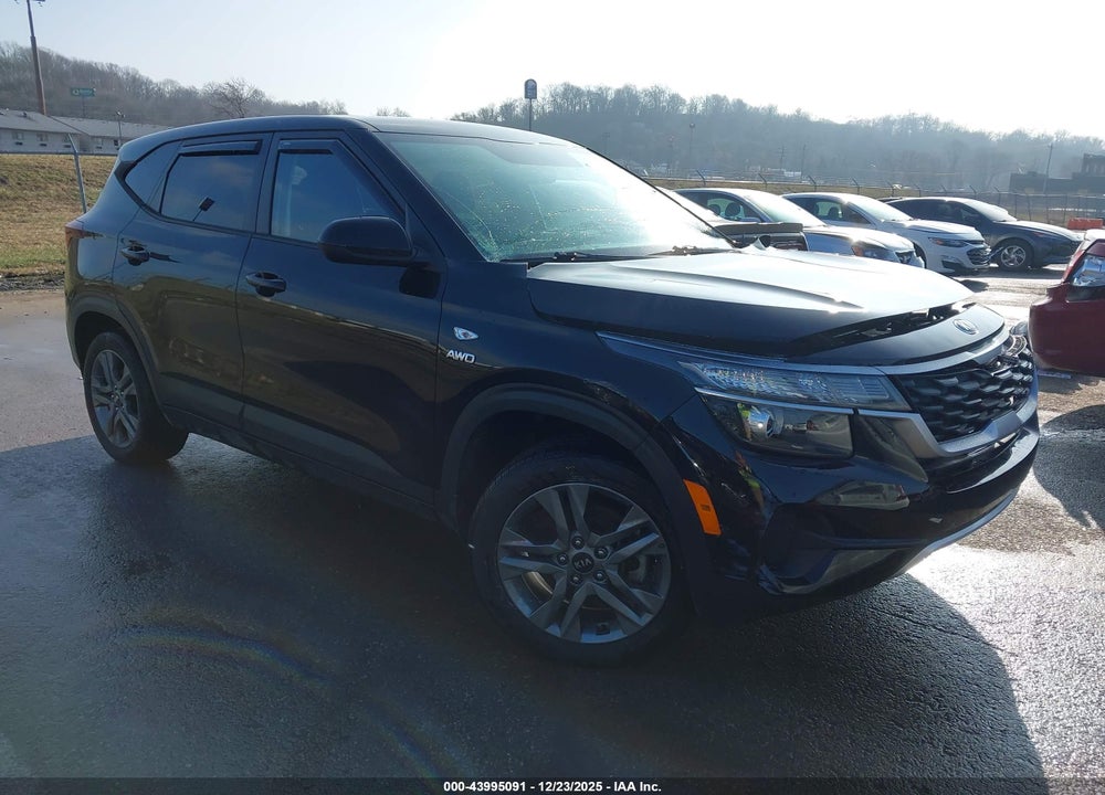 2021 KIA SELTOS LX VIN: KNDEPCAA7M7071817