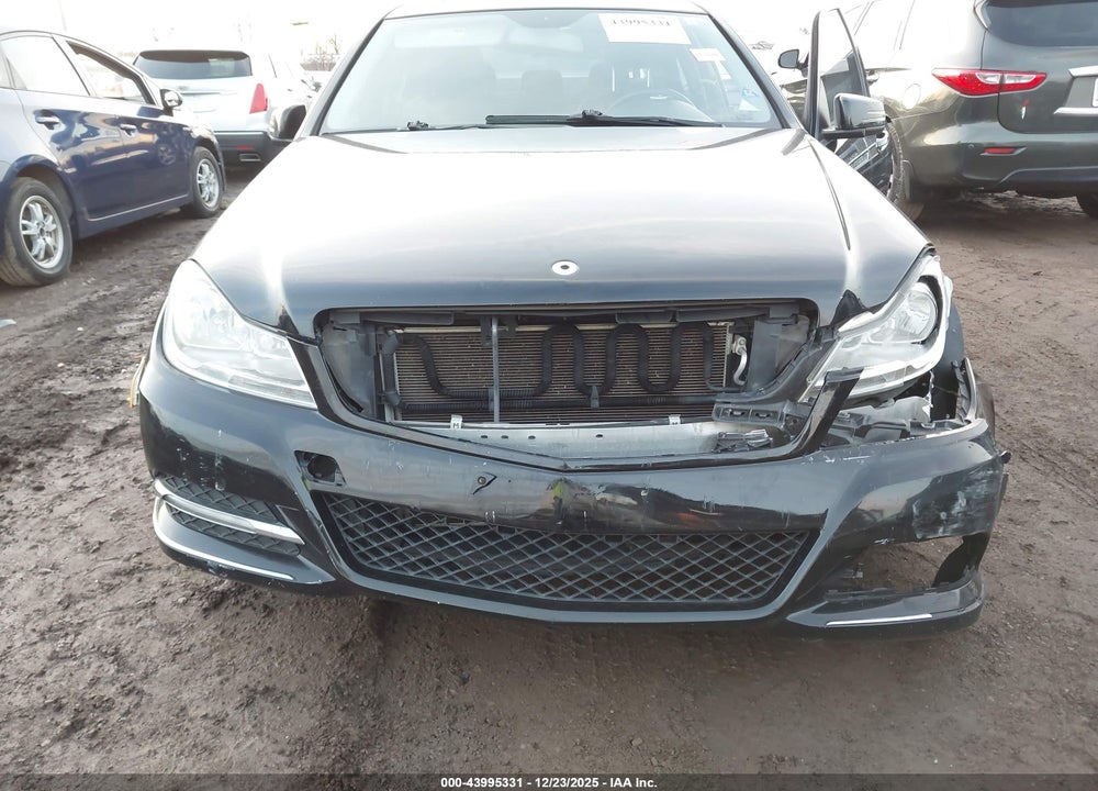 2012 MERCEDES-BENZ C 300 LUXURY 4MATIC VIN: WDDGF8BB7CR229016