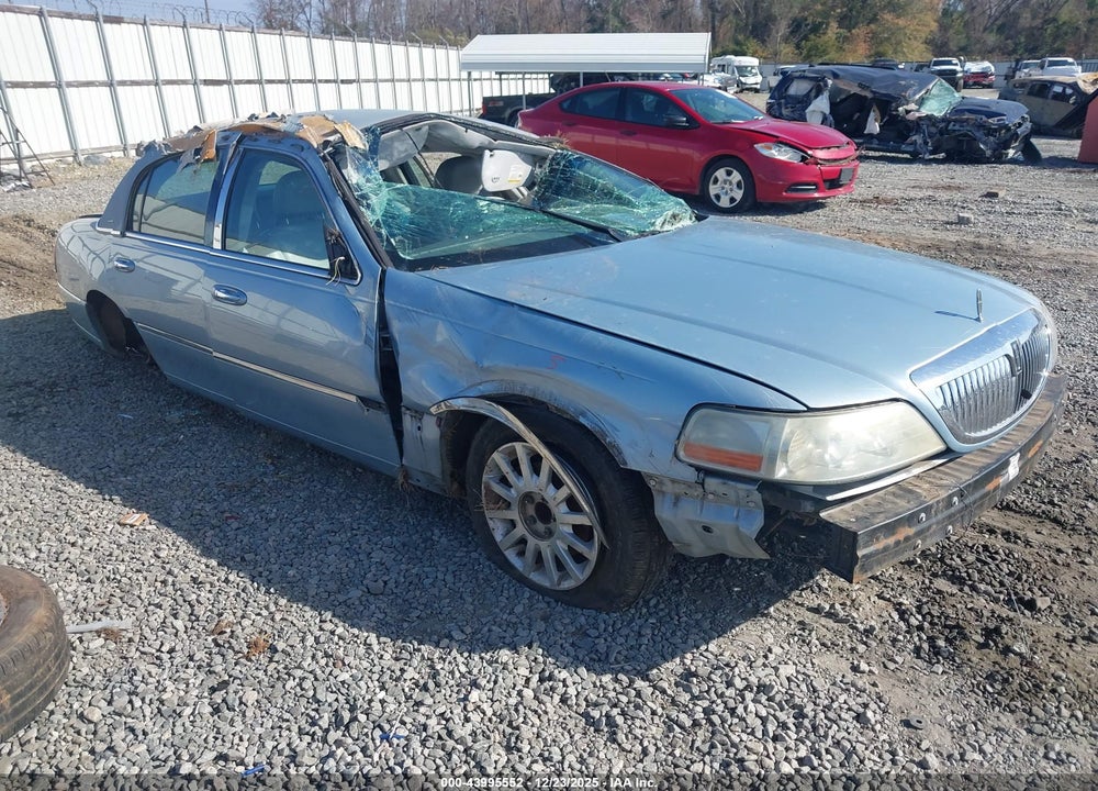 2007 LINCOLN TOWN CAR SIGNATURE VIN: 1LNHM81V77Y603633
