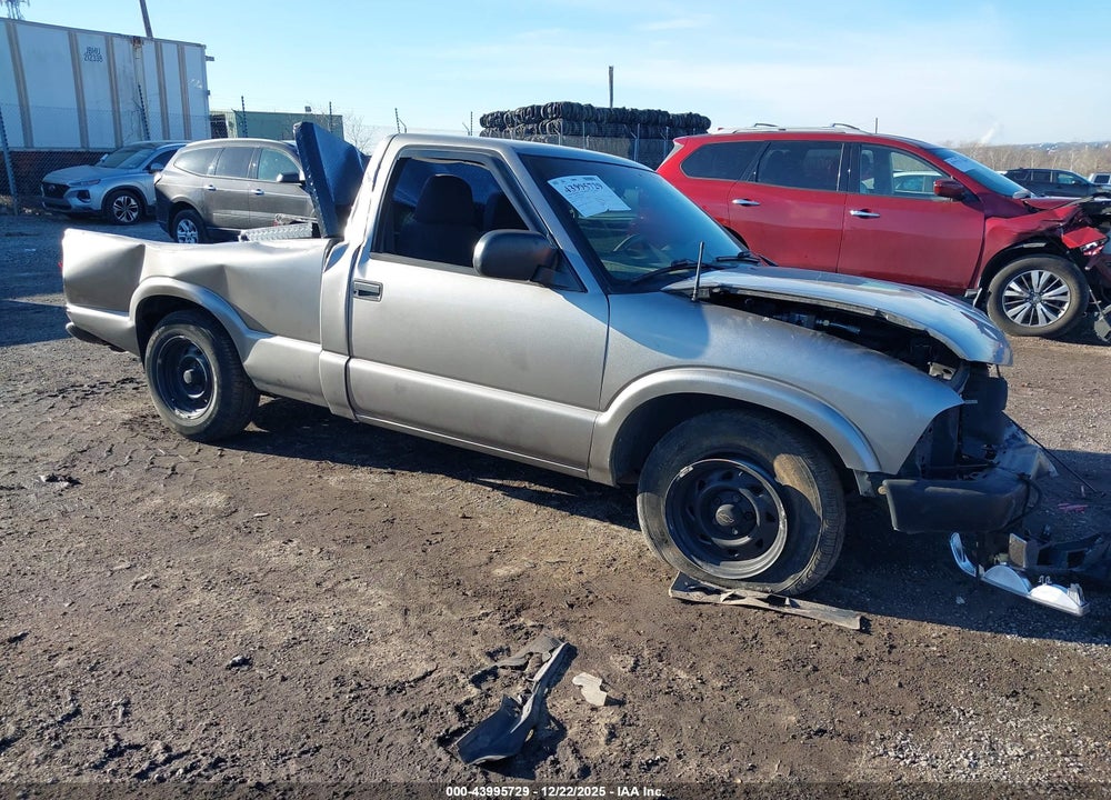 2003 CHEVROLET S-10 VIN: 1GCCS14H138221075
