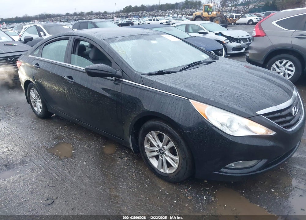 2013 HYUNDAI SONATA GLS VIN: 5NPEB4AC8DH663860