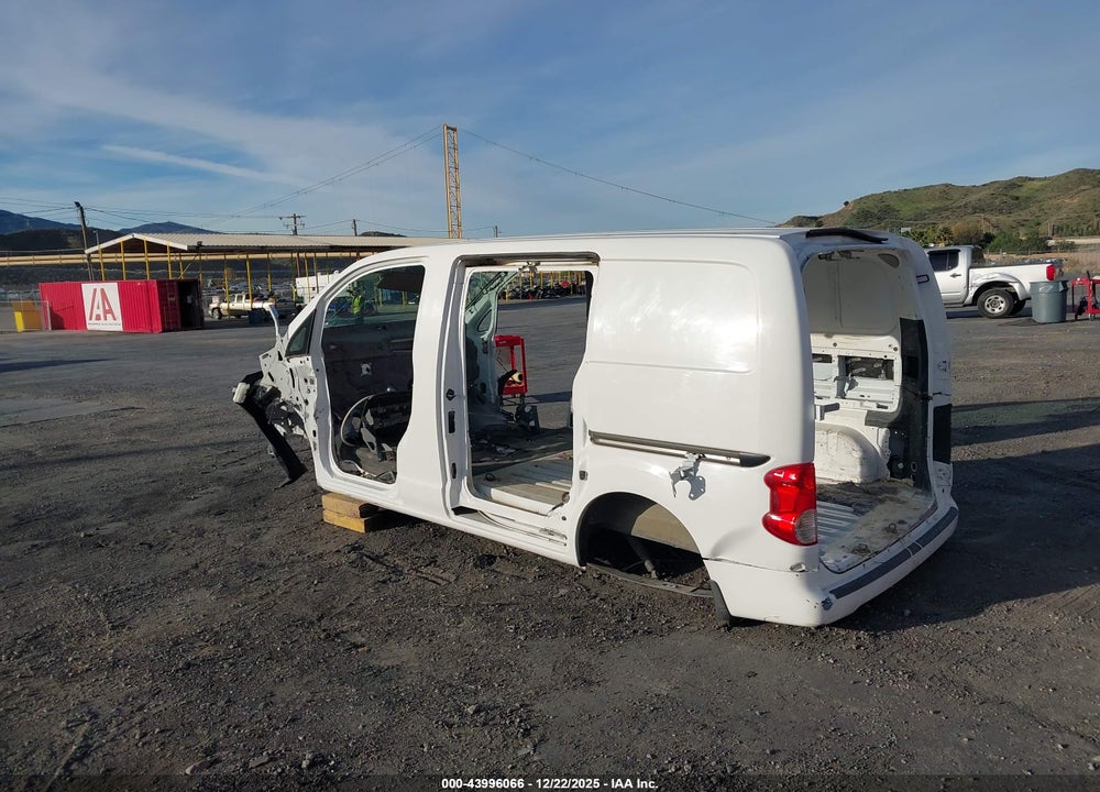 2018 NISSAN NV200 SV VIN: 3N6CM0KNXJK700108