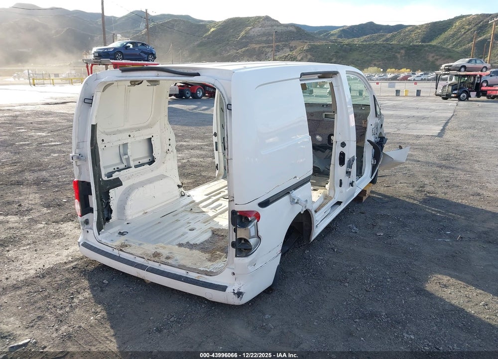 2018 NISSAN NV200 SV VIN: 3N6CM0KNXJK700108