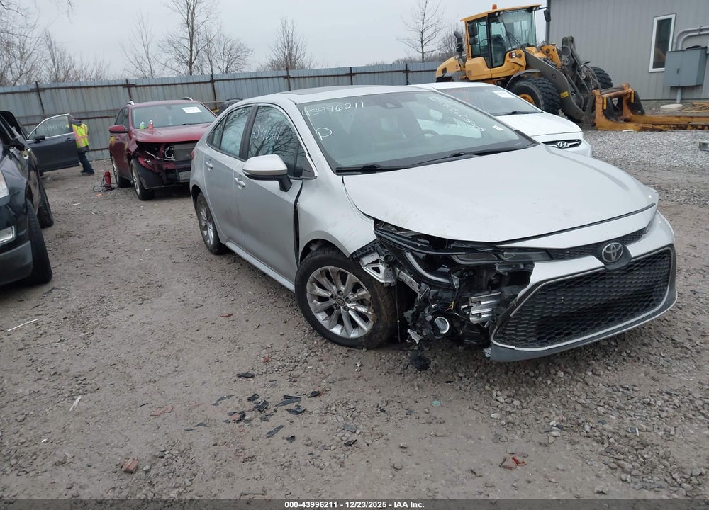 2020 TOYOTA COROLLA XLE VIN: 5YFFPRAE4LP022582