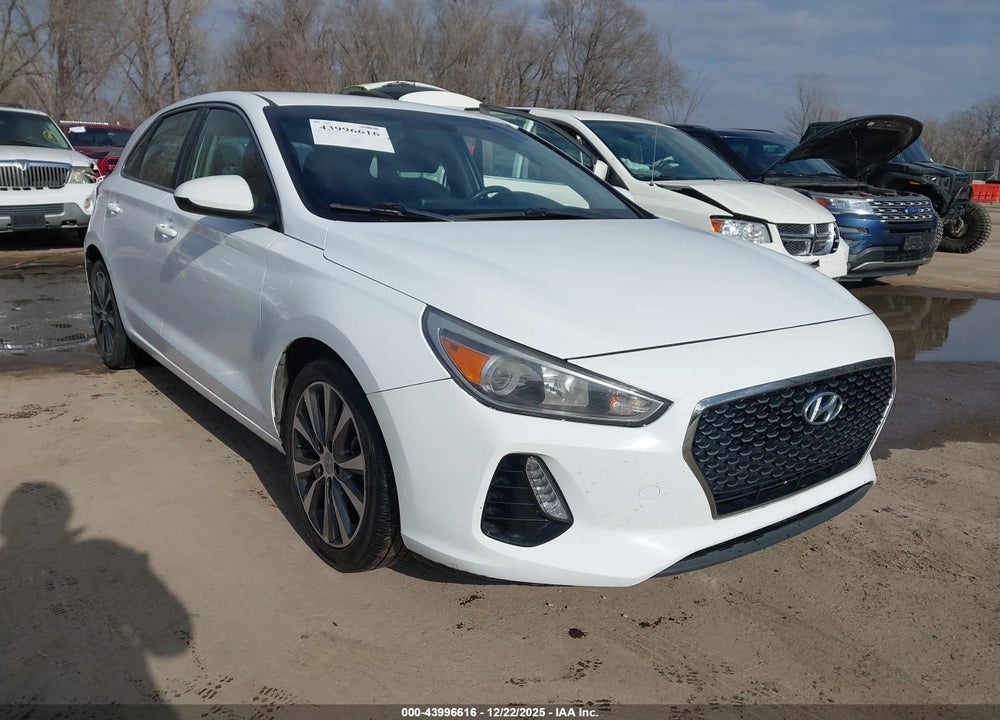 2019 HYUNDAI ELANTRA GT VIN: KMHH35LE8KU091783