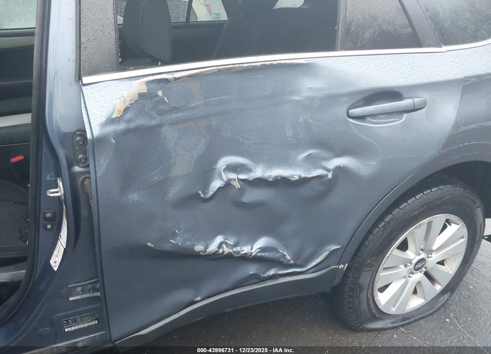 2018 SUBARU OUTBACK 2.5I PREMIUM VIN: 4S4BSACC9J3283217