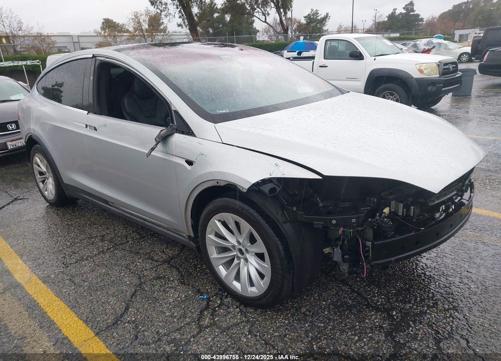 2017 TESLA MODEL X 100D/75D/90D VIN: 5YJXCBE24HF046097