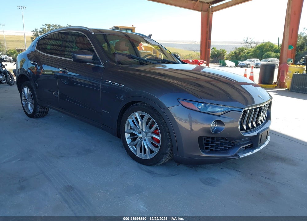 2018 MASERATI LEVANTE GRANLUSSO VIN: ZN661XUL3JX305892