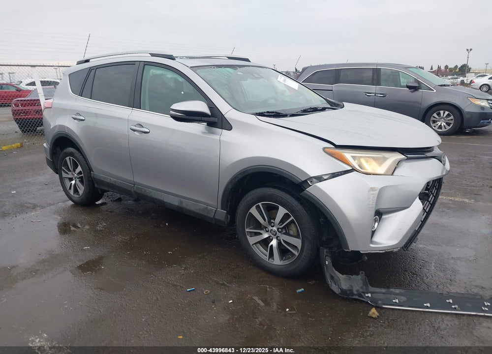 2017 TOYOTA RAV4 XLE VIN: 2T3WFREV1HW357342