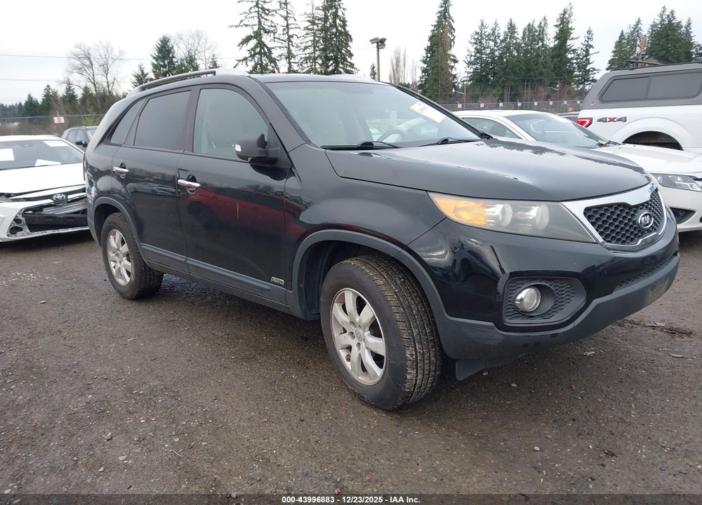 2011 KIA SORENTO LX VIN: 5XYKTDA16BG046475