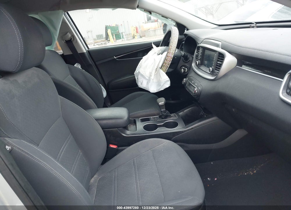2019 KIA SORENTO 3.3L LX VIN: 5XYPGDA59KG567249