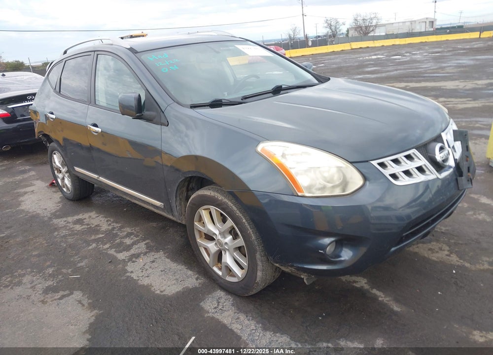 2013 NISSAN ROGUE SV W/SL PKG VIN: JN8AS5MV6DW615726