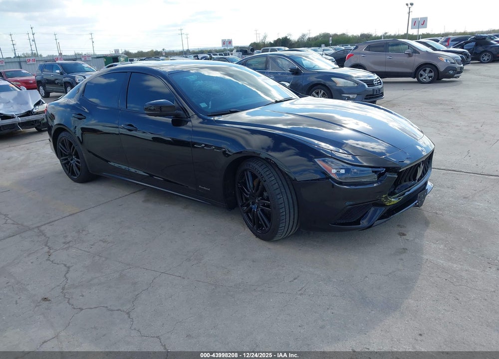 2019 MASERATI GHIBLI S GRANSPORT VIN: ZAM57YSS3K1313549