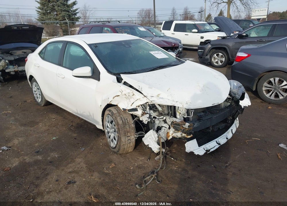 2018 TOYOTA COROLLA LE VIN: 5YFBURHE5JP856113