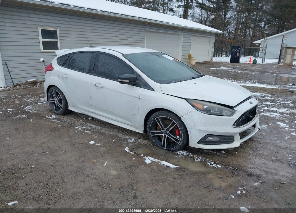 2016 FORD FOCUS ST VIN: 1FADP3L97GL221747