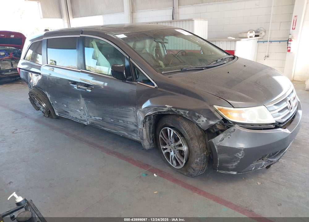 2011 HONDA ODYSSEY EX-L VIN: 5FNRL5H65BB056346