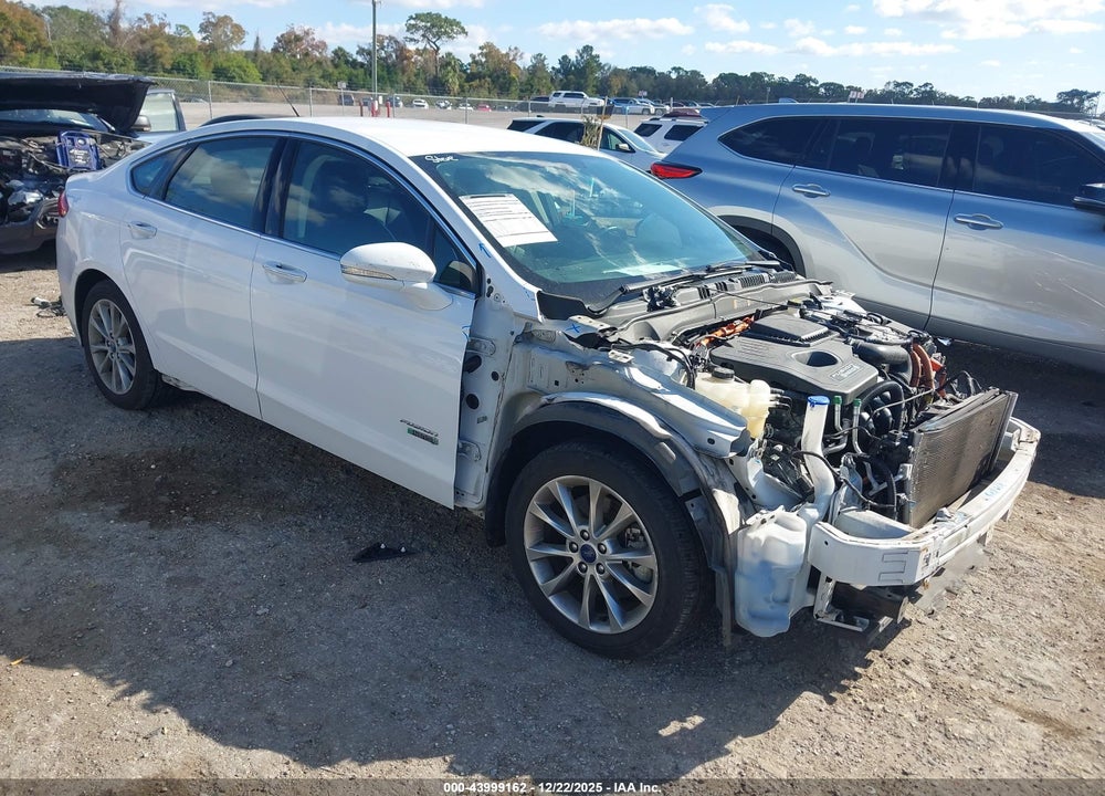 2017 FORD FUSION ENERGI SE LUXURY VIN: 3FA6P0PU0HR201090