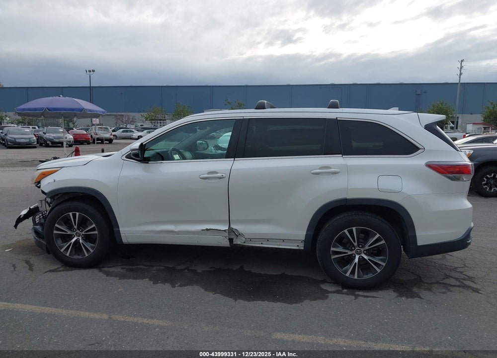 2016 TOYOTA HIGHLANDER XLE V6 VIN: 5TDKKRFH0GS129867