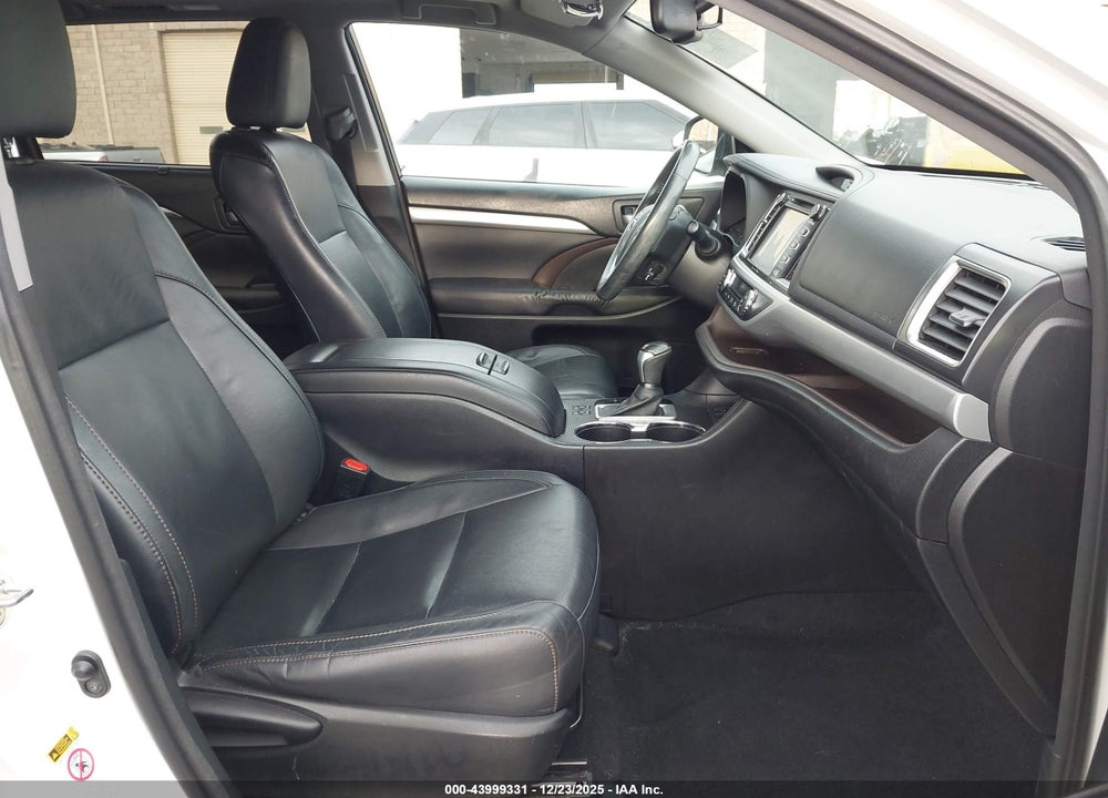 2016 TOYOTA HIGHLANDER XLE V6 VIN: 5TDKKRFH0GS129867