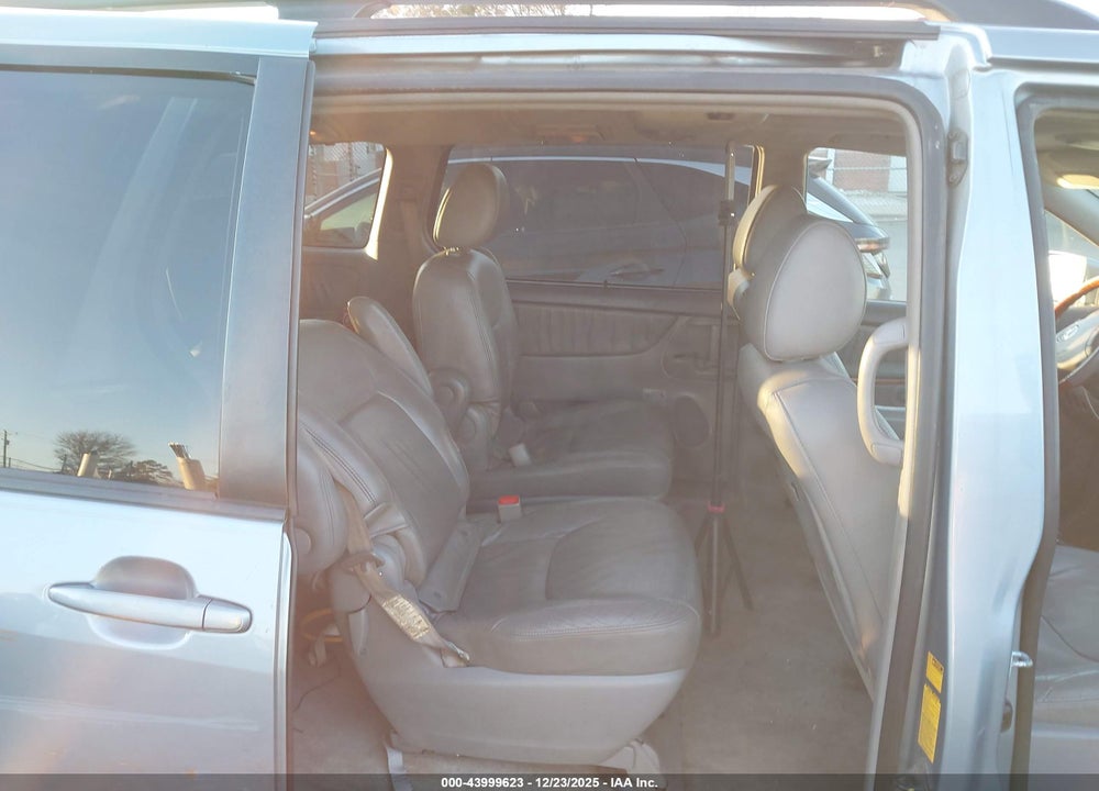 2010 TOYOTA SIENNA LIMITED VIN: 5TDYK4CCXAS331354