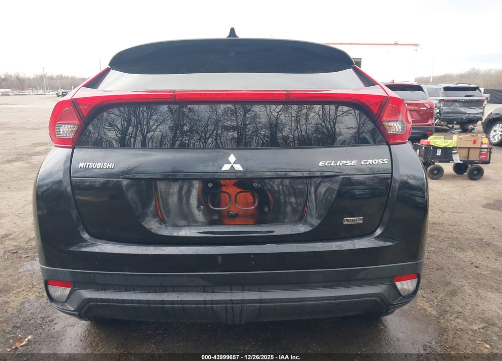 2018 MITSUBISHI ECLIPSE CROSS LE VIN: JA4AT4AA5JZ070627