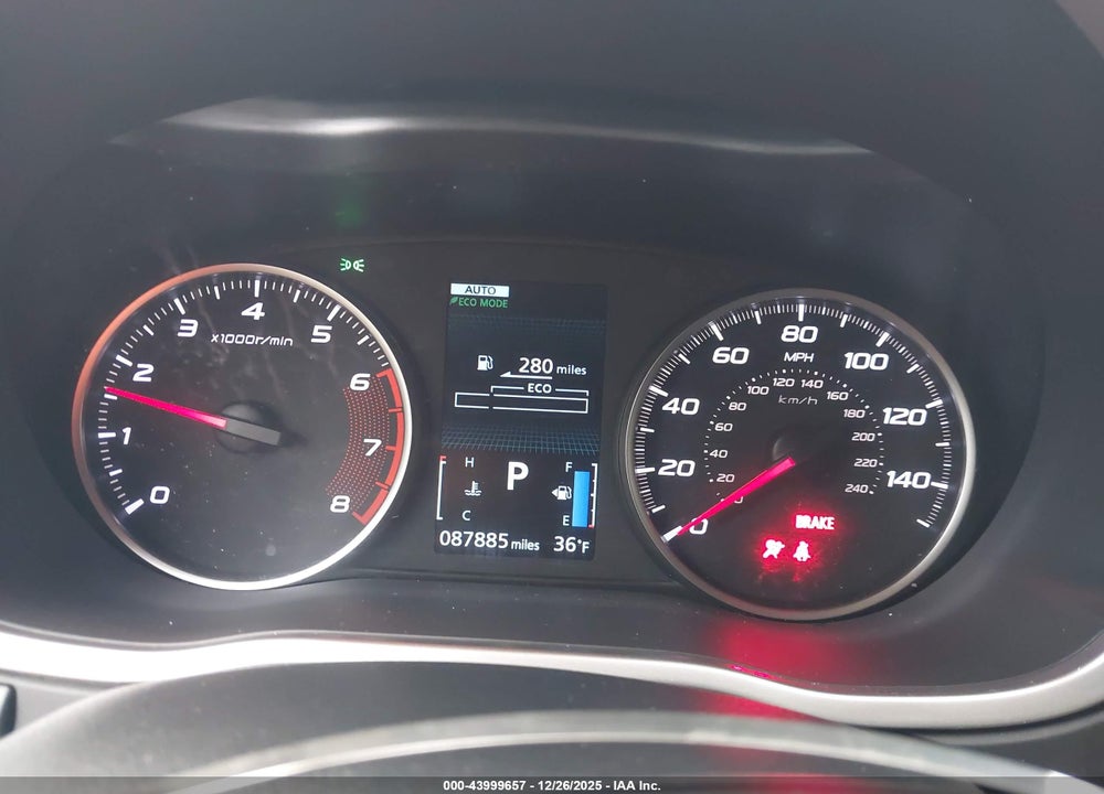 2018 MITSUBISHI ECLIPSE CROSS LE VIN: JA4AT4AA5JZ070627