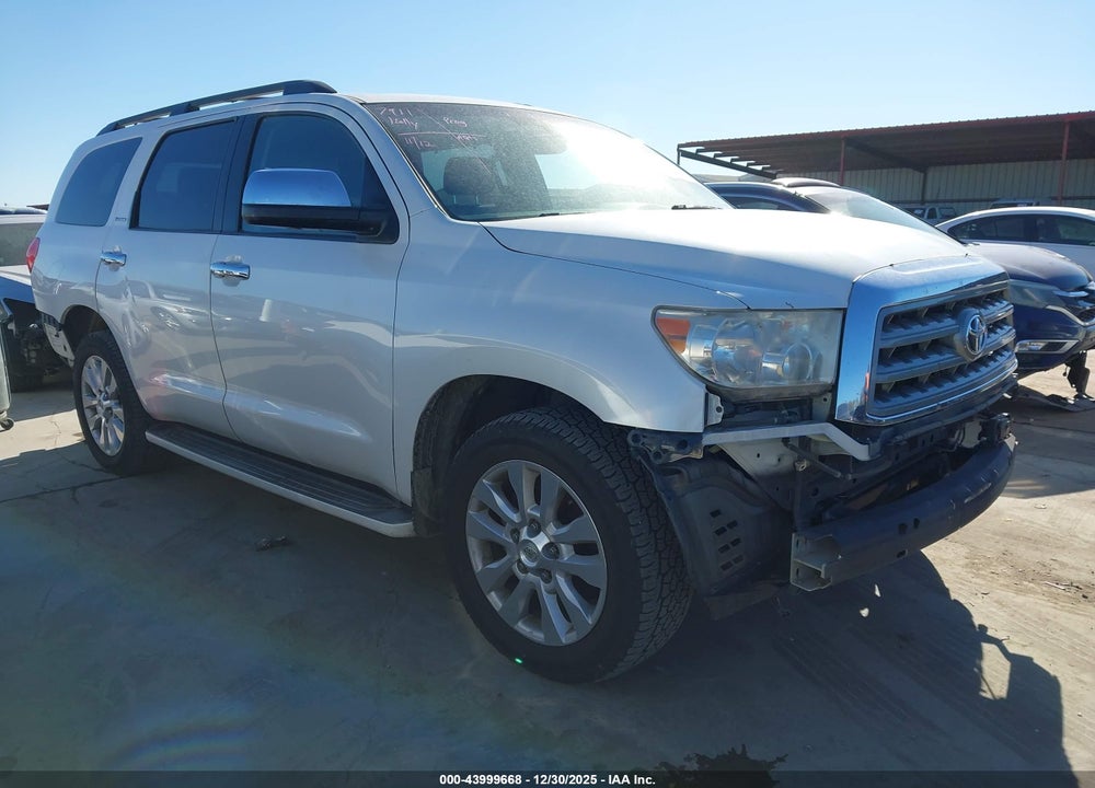 2011 TOYOTA SEQUOIA PLATINUM 5.7L V8 VIN: 5TDYY5G1XBS035877