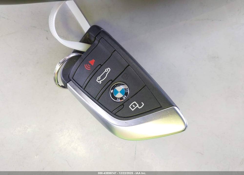 2025 BMW M340I VIN: 3MW59FT05S8F23207