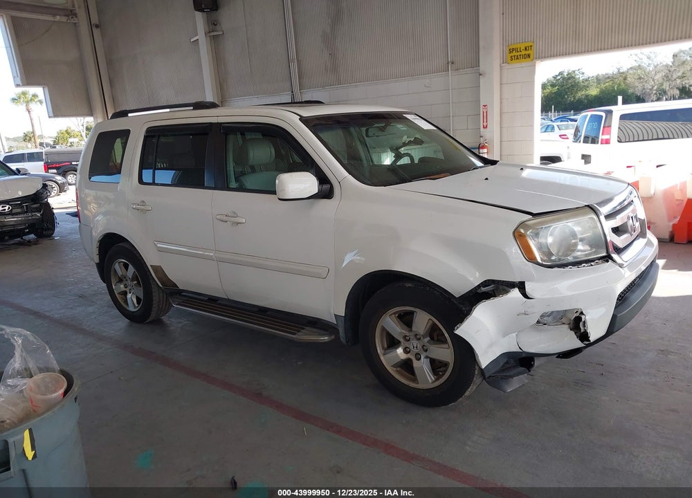 2011 HONDA PILOT EX-L VIN: 5FNYF3H53BB003725