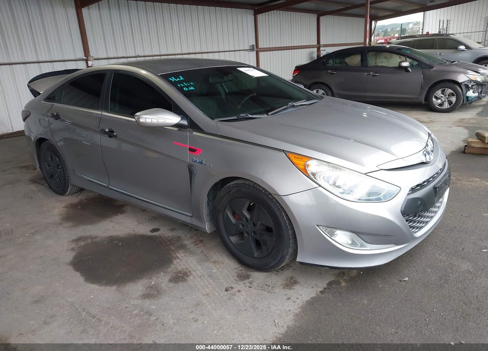 2012 HYUNDAI SONATA HYBRID VIN: KMHEC4A4XCA034687