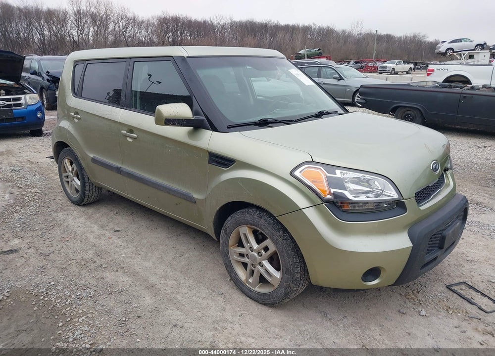2011 KIA SOUL + VIN: KNDJT2A25B7295789