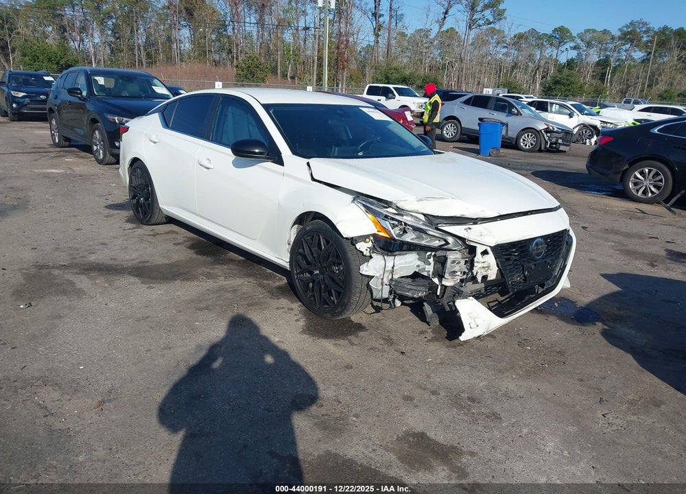 2022 NISSAN ALTIMA SR FWD VIN: 1N4BL4CV2NN303294