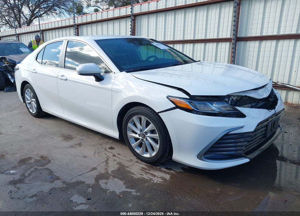 2021 TOYOTA CAMRY LE VIN: 4T1C11AK2MU459640