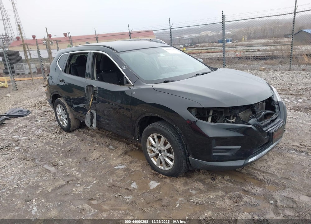 2017 NISSAN ROGUE SV VIN: KNMAT2MVXHP543159