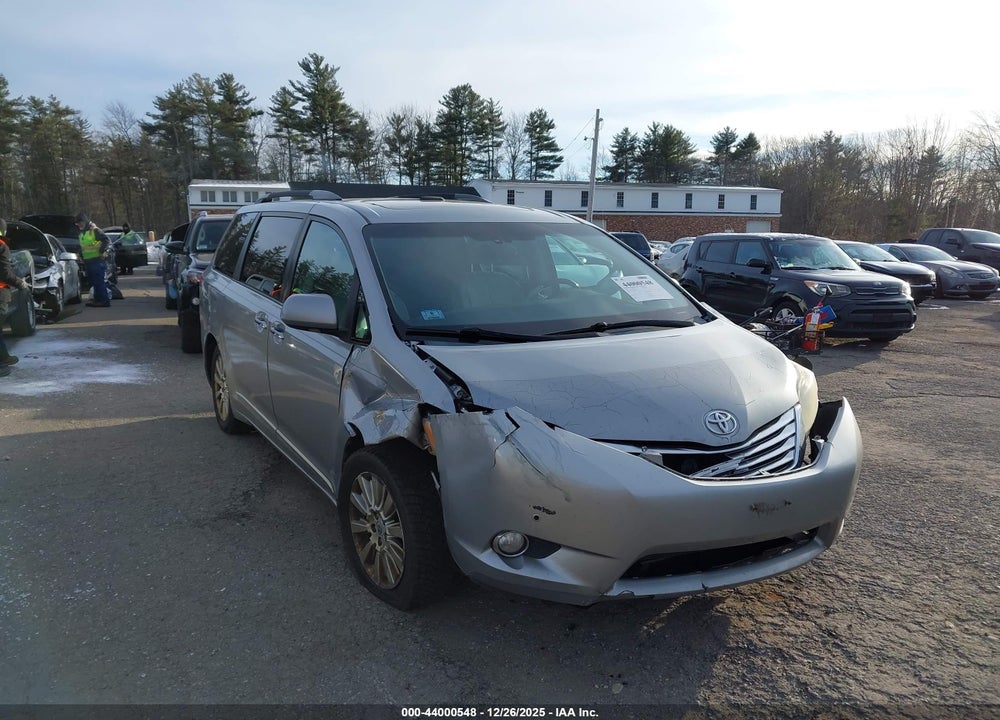 2011 TOYOTA SIENNA LIMITED VIN: 5TDDK3DC6BS016088