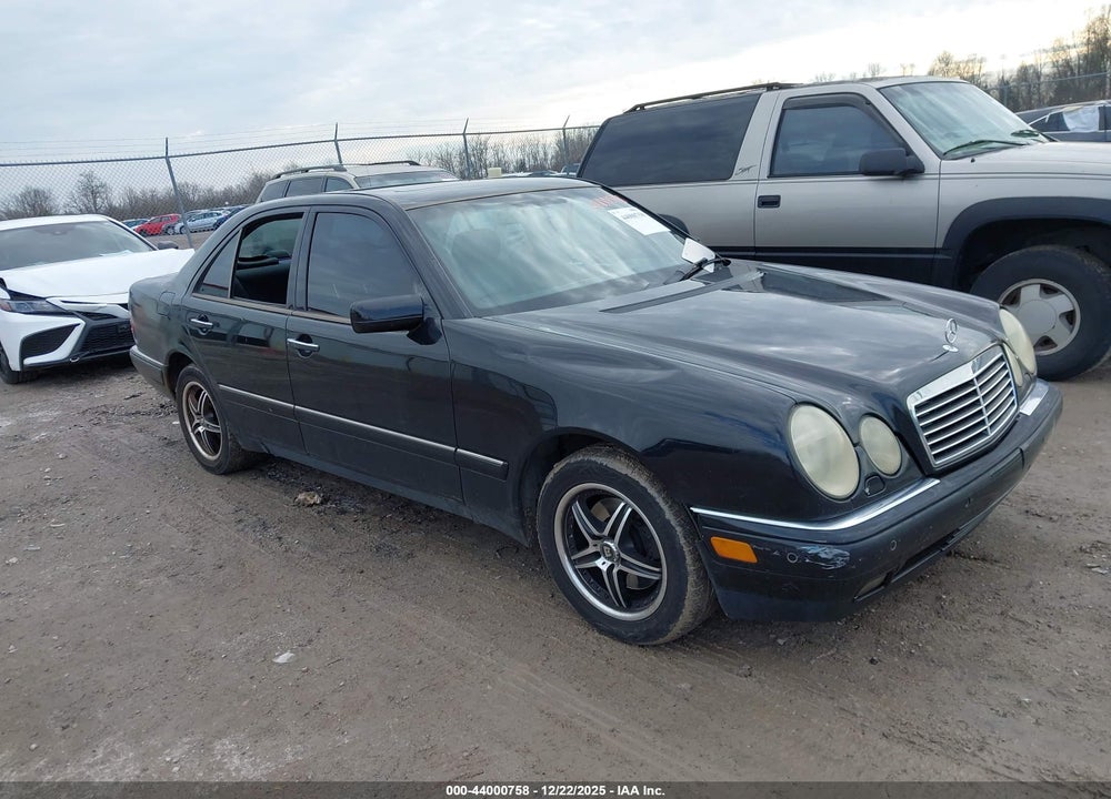 1998 MERCEDES-BENZ E 300 DIESEL VIN: WDBJF25F5WA534902