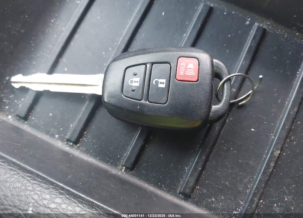 2018 TOYOTA TUNDRA SR5 5.7L V8 VIN: 5TFEY5F12JX239263