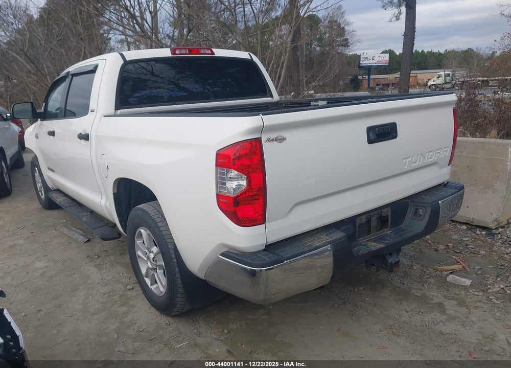 2018 TOYOTA TUNDRA SR5 5.7L V8 VIN: 5TFEY5F12JX239263