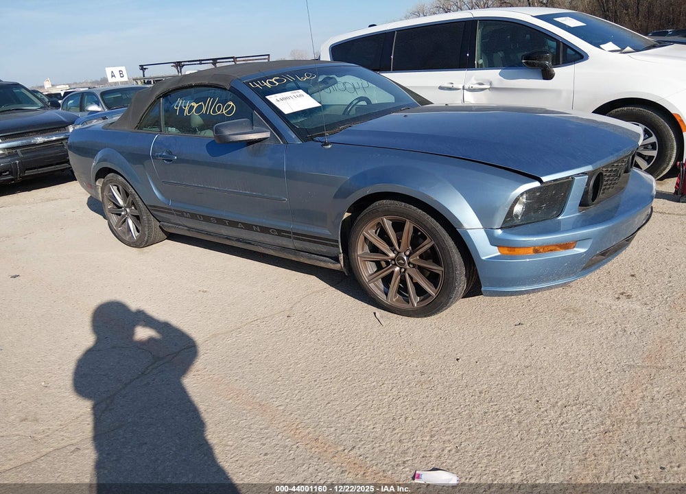 2005 FORD MUSTANG VIN: 1ZVFT84N255217353