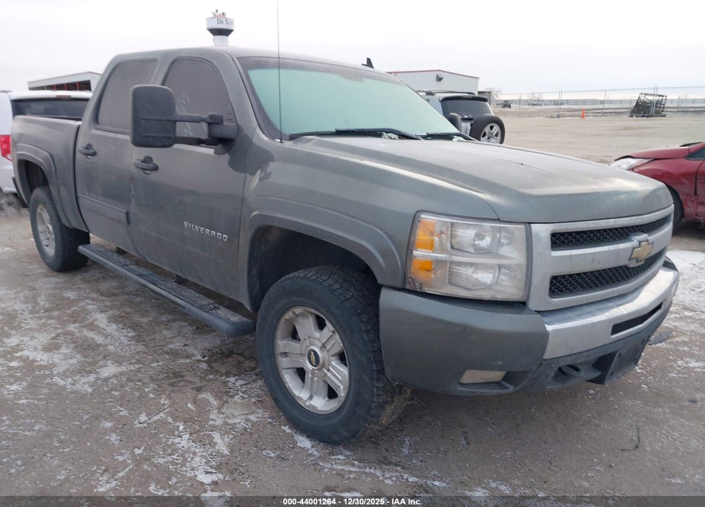 2011 CHEVROLET SILVERADO 1500 LT VIN: 3GCPKSE31BG308459