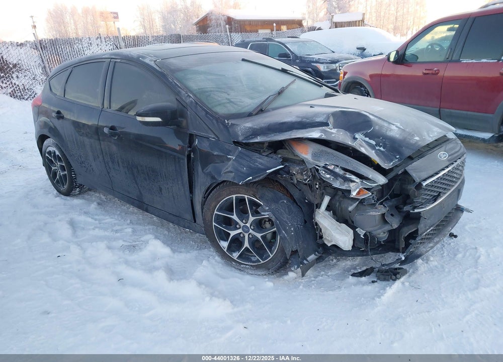 2015 FORD FOCUS SE VIN: 1FADP3K24FL325146