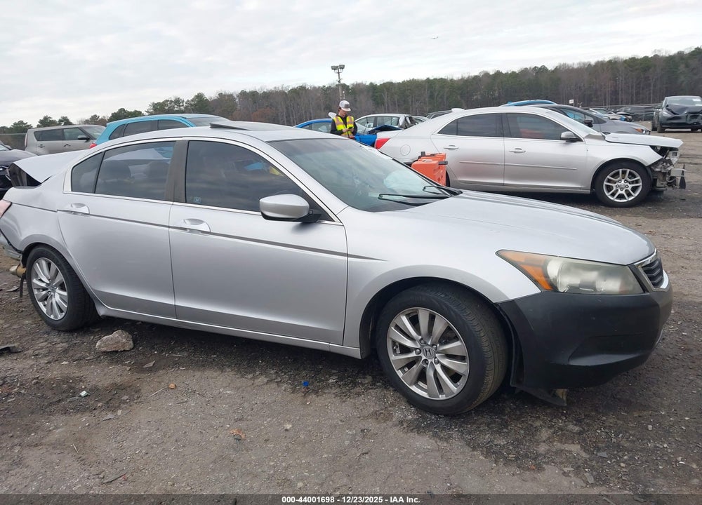2011 HONDA ACCORD 2.4 EX-L VIN: 1HGCP2F83BA148286