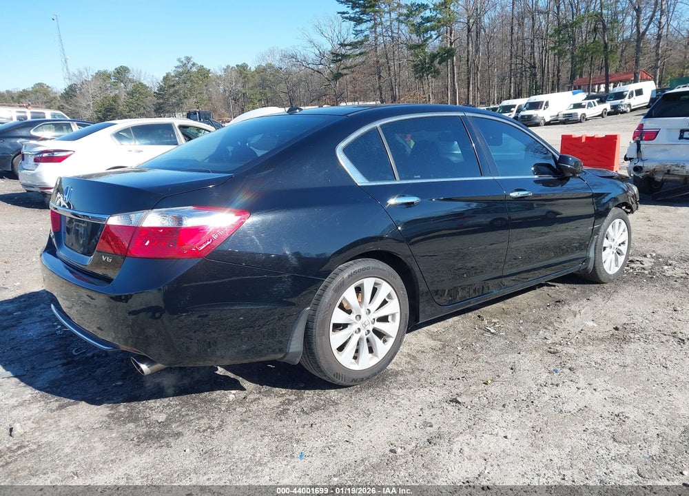2015 HONDA ACCORD EX-L V-6 VIN: 1HGCR3F84FA018975