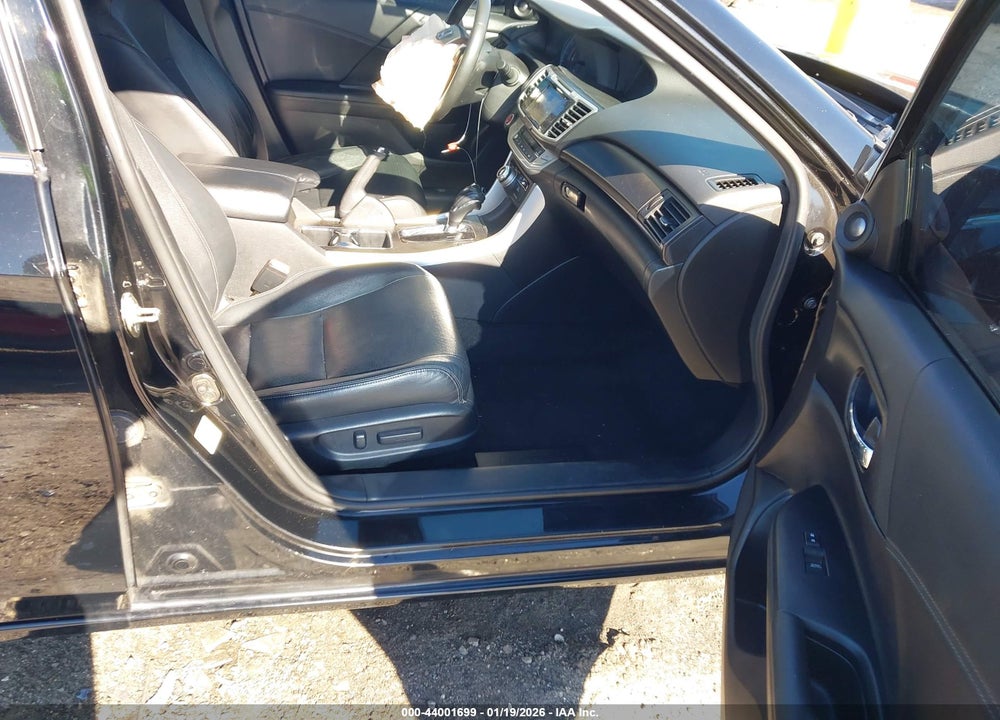2015 HONDA ACCORD EX-L V-6 VIN: 1HGCR3F84FA018975