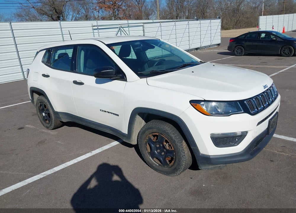 2018 JEEP COMPASS SPORT FWD VIN: 3C4NJCAB2JT318176