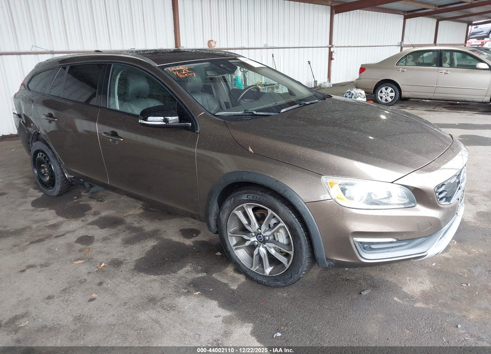 2015 VOLVO V60 CROSS COUNTRY T5 VIN: YV4612HK7F1000389