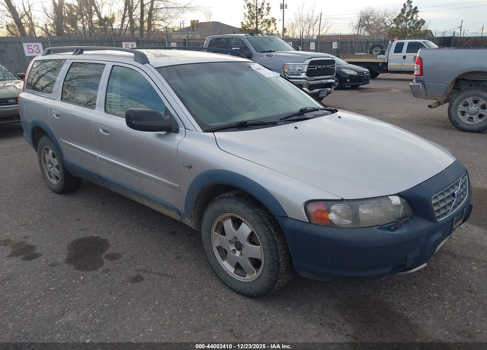 2003 VOLVO XC70 2.5T VIN: YV1SZ59H431112572