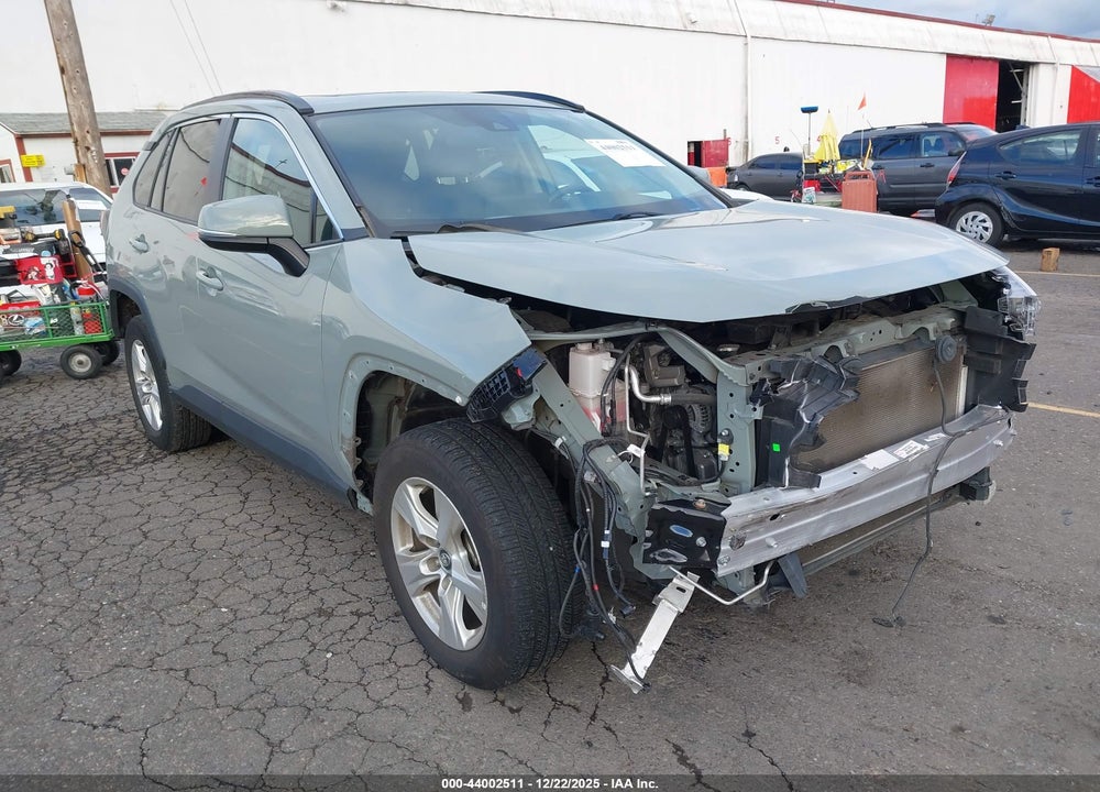 2021 TOYOTA RAV4 XLE VIN: 2T3P1RFV7MW154208