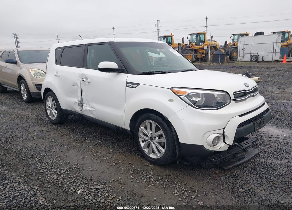 2018 KIA SOUL + VIN: KNDJP3A5XJ7528696